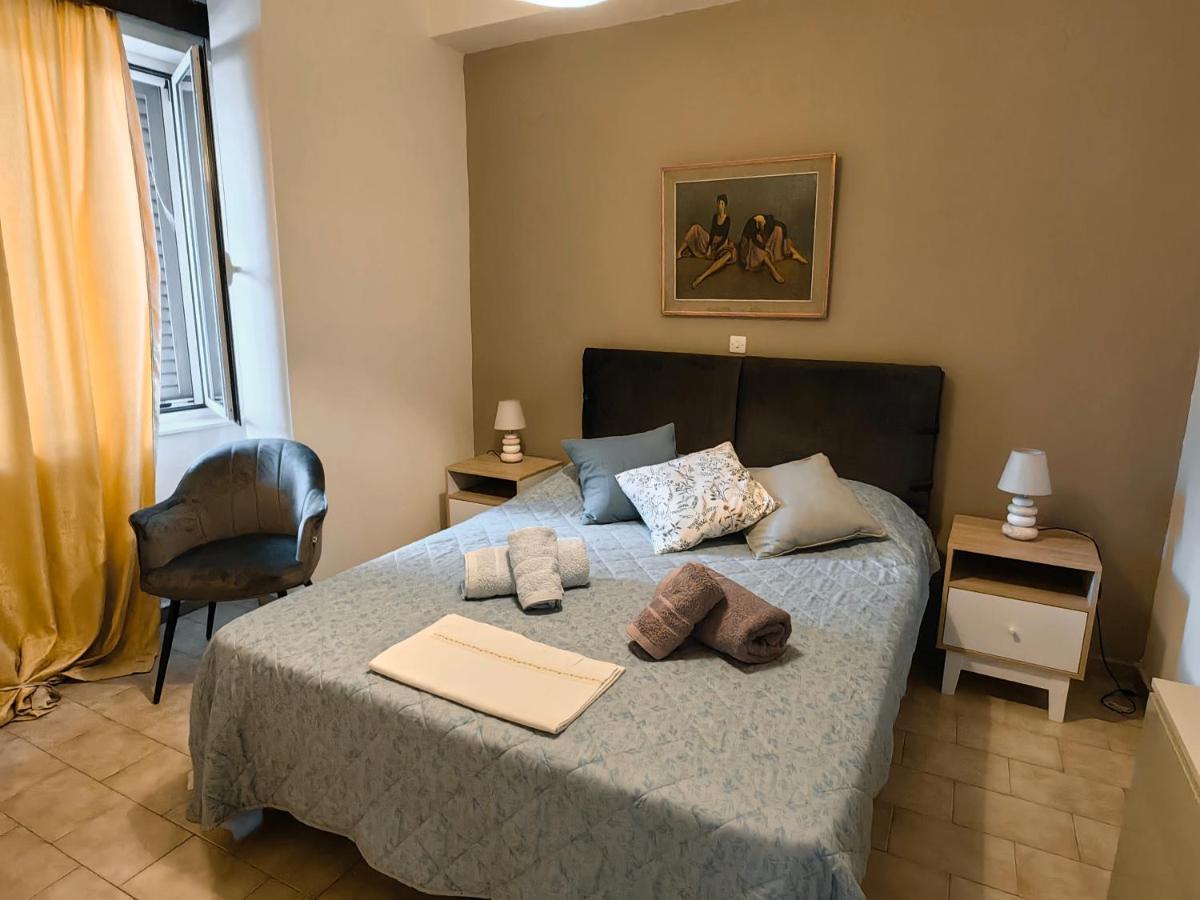 Leonidas Private Apartment In スパルティ エクステリア 写真